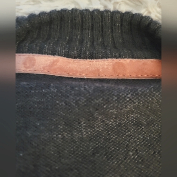 Lululemon Athletica Dance Studio V-Neck Umpire Waist Drawstring  Sweater; Size 4 - Picture 2 of 5